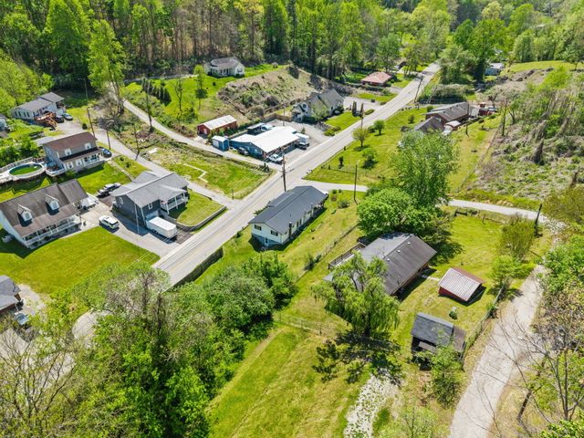 10 Frog Avenue, Manchester, KY 40962