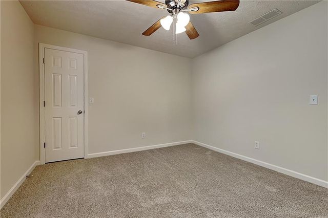 1555 Rose Pointe Drive, Loganville, GA 30052