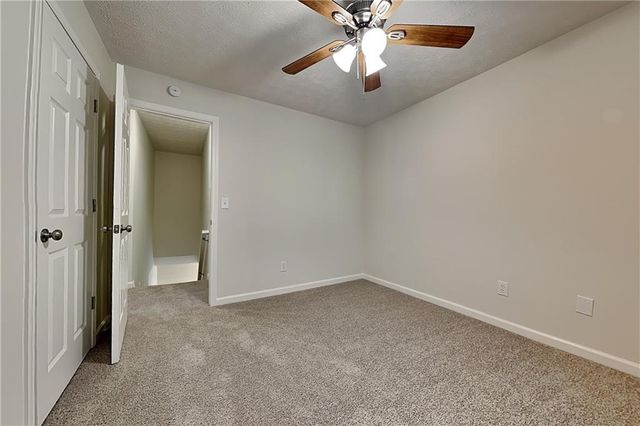 1555 Rose Pointe Drive, Loganville, GA 30052