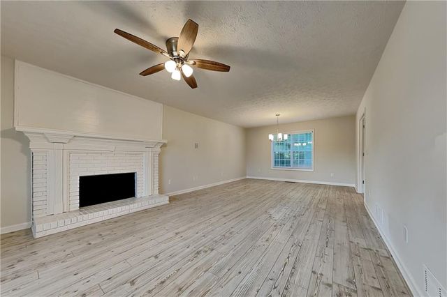 1555 Rose Pointe Drive, Loganville, GA 30052