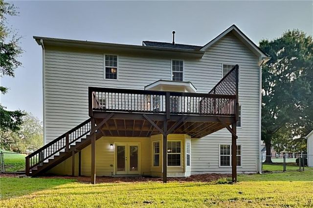 1555 Rose Pointe Drive, Loganville, GA 30052