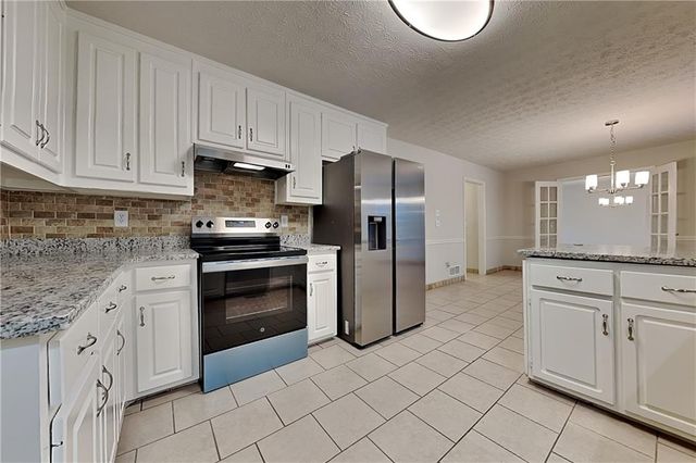 1555 Rose Pointe Drive, Loganville, GA 30052