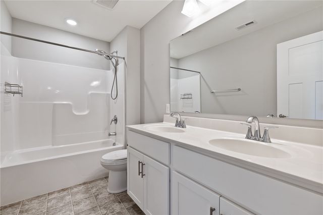 159 Twin Oaks Drive, Buffalo Twp, PA 16055