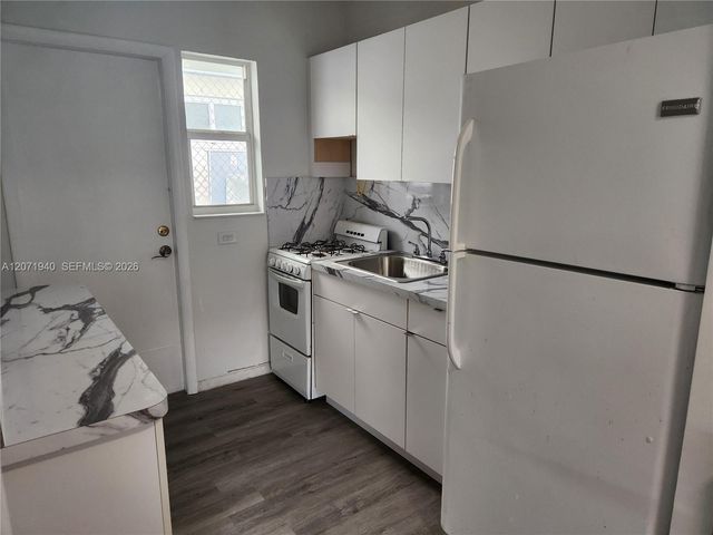 1239 Marseille Drive 4, Miami Beach, FL 33141
