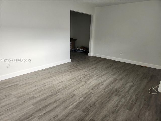 1239 Marseille Drive 4, Miami Beach, FL 33141