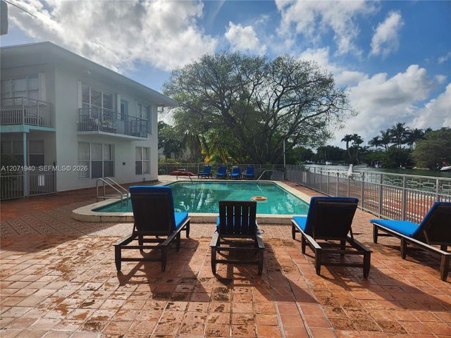 1239 Marseille Drive 4, Miami Beach, FL 33141