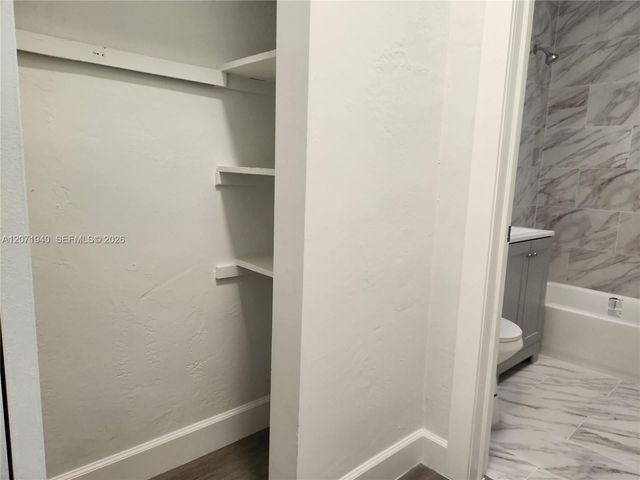 1239 Marseille Drive 4, Miami Beach, FL 33141
