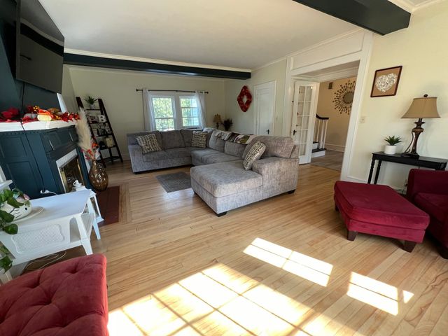 253 Lebanon Hill Rd, Southbridge, MA 01550