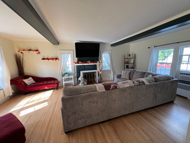 253 Lebanon Hill Rd, Southbridge, MA 01550