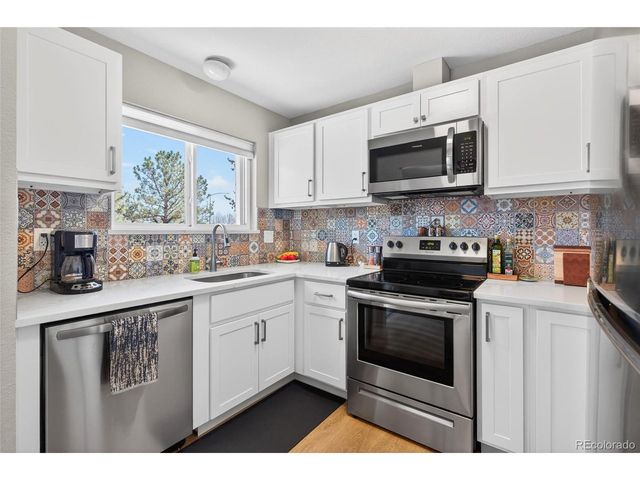 1390 Atlantis Ave, Lafayette, CO 80026