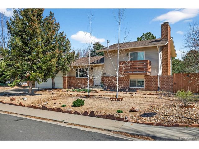1390 Atlantis Ave, Lafayette, CO 80026