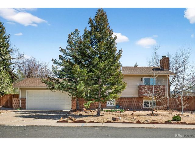 1390 Atlantis Ave, Lafayette, CO 80026