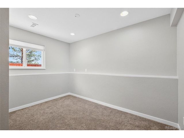 1390 Atlantis Ave, Lafayette, CO 80026