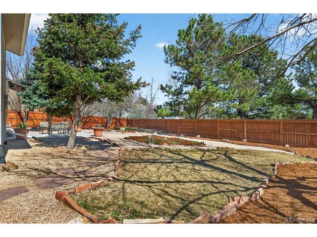 1390 Atlantis Ave, Lafayette, CO 80026