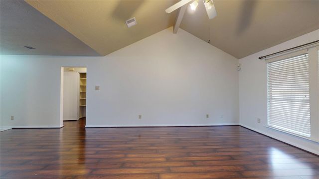 806 N Willow Drive, Houston, TX 77073