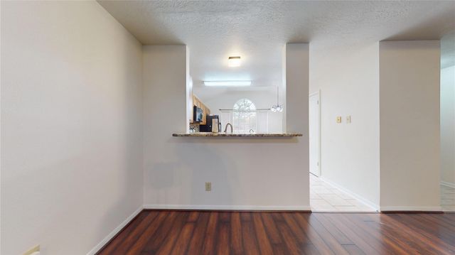 806 N Willow Drive, Houston, TX 77073