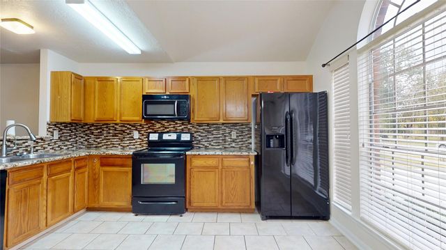 806 N Willow Drive, Houston, TX 77073