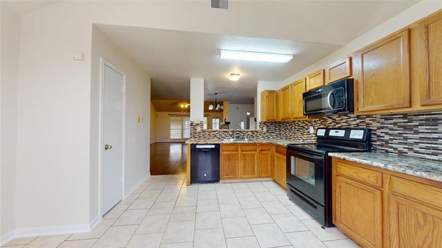 806 N Willow Drive, Houston, TX 77073