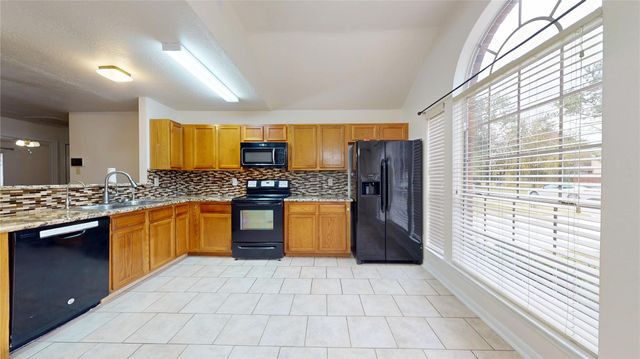 806 N Willow Drive, Houston, TX 77073