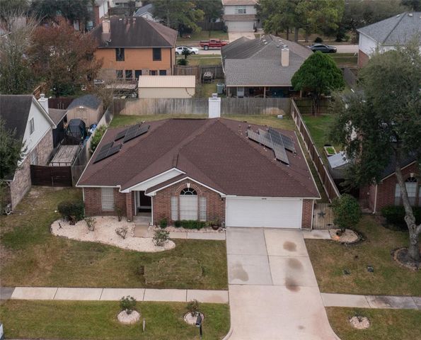 806 N Willow Drive, Houston, TX 77073