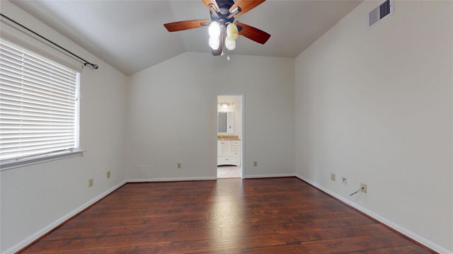 806 N Willow Drive, Houston, TX 77073