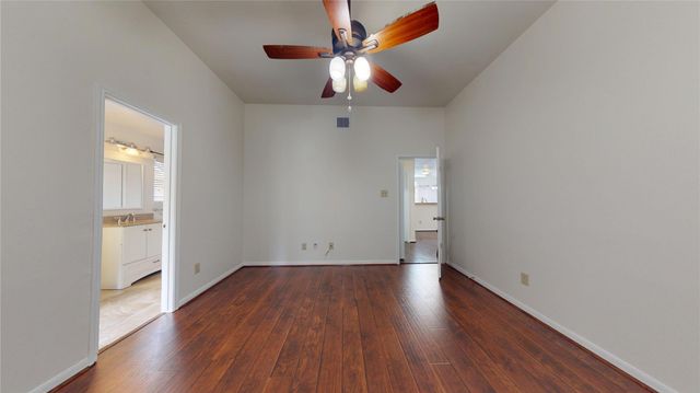 806 N Willow Drive, Houston, TX 77073