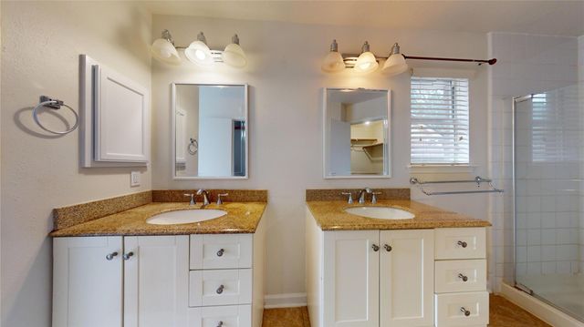 806 N Willow Drive, Houston, TX 77073