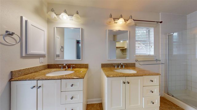 806 N Willow Drive, Houston, TX 77073