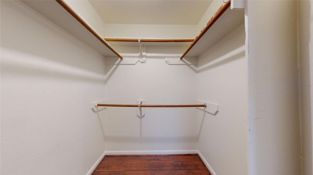 806 N Willow Drive, Houston, TX 77073