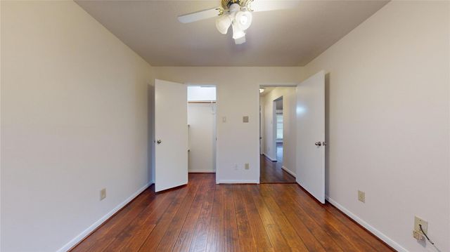 806 N Willow Drive, Houston, TX 77073