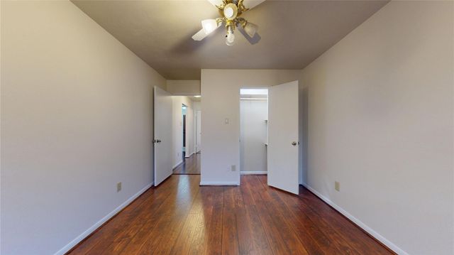 806 N Willow Drive, Houston, TX 77073