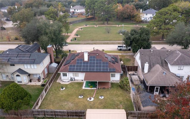 806 N Willow Drive, Houston, TX 77073