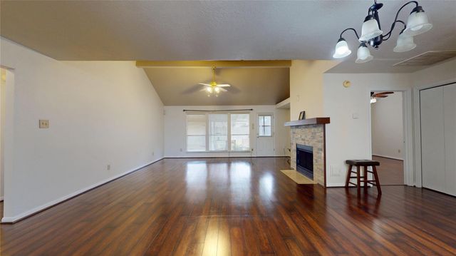 806 N Willow Drive, Houston, TX 77073