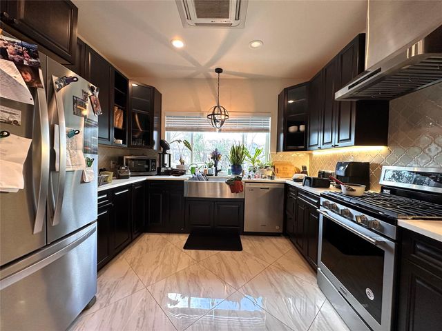 5004 Rowena Ave A, Austin, TX 78751