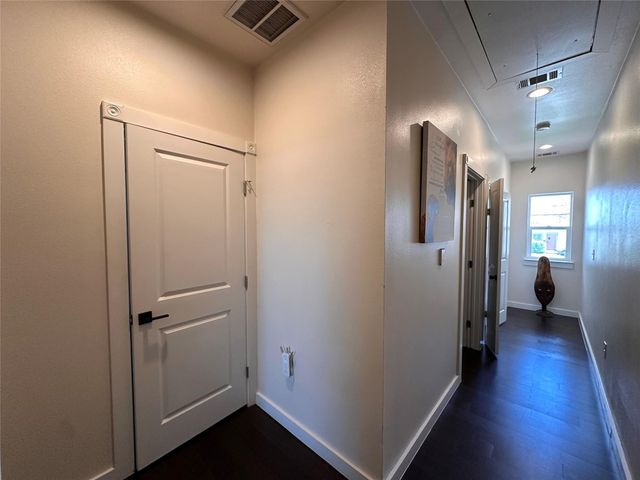 5004 Rowena Ave A, Austin, TX 78751