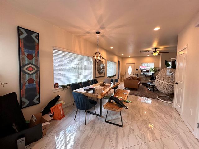 5004 Rowena Ave A, Austin, TX 78751