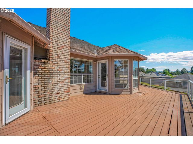 11826 Se GRAND VISTA Dr, Clackamas, OR 97015