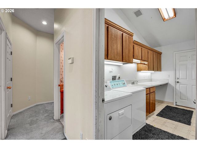 11826 Se GRAND VISTA Dr, Clackamas, OR 97015