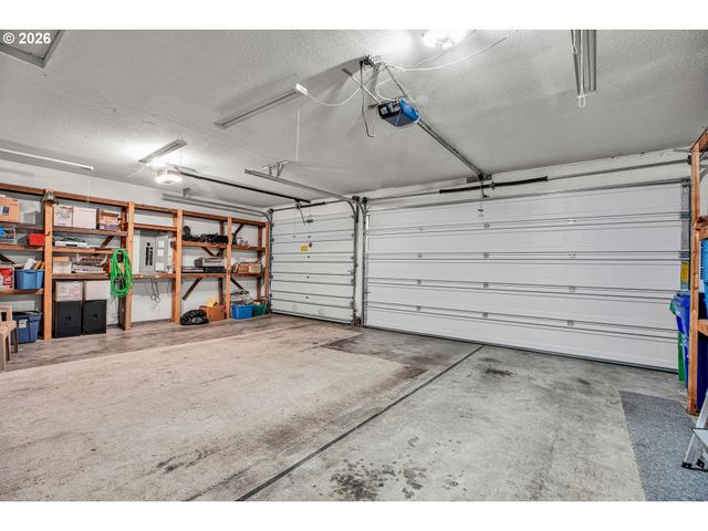 11826 Se GRAND VISTA Dr, Clackamas, OR 97015