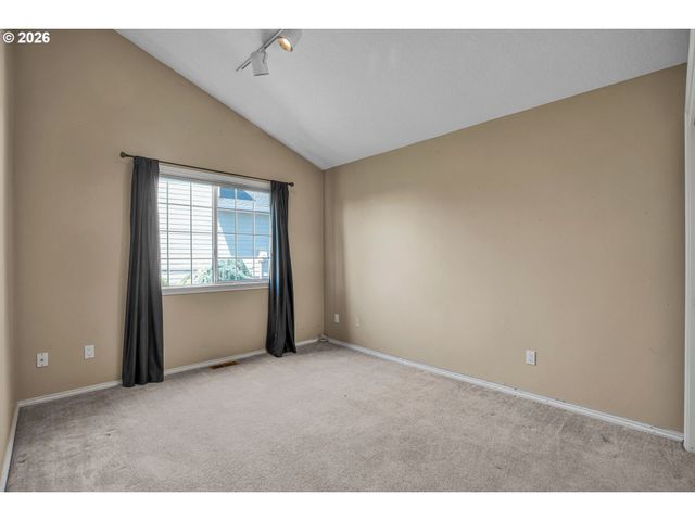 11826 Se GRAND VISTA Dr, Clackamas, OR 97015