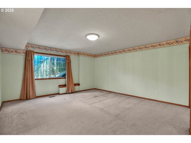 11826 Se GRAND VISTA Dr, Clackamas, OR 97015