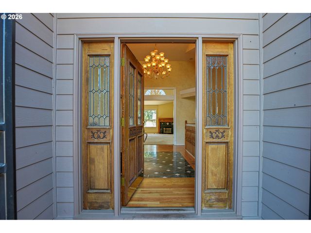11826 Se GRAND VISTA Dr, Clackamas, OR 97015