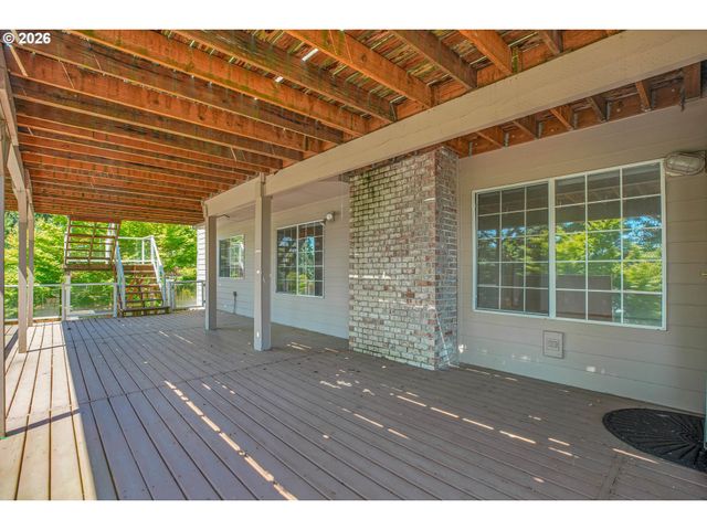 11826 Se GRAND VISTA Dr, Clackamas, OR 97015