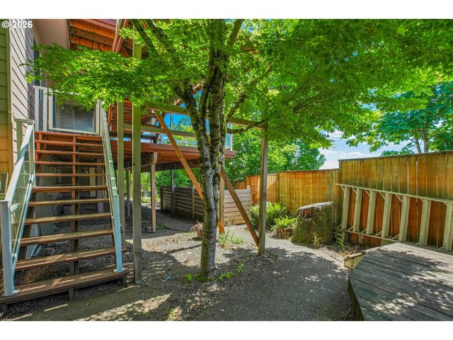 11826 Se GRAND VISTA Dr, Clackamas, OR 97015