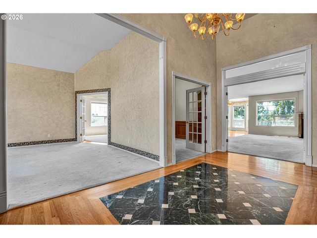 11826 Se GRAND VISTA Dr, Clackamas, OR 97015