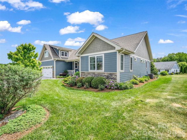 27 Spelter Street, Hendersonville, NC 28792