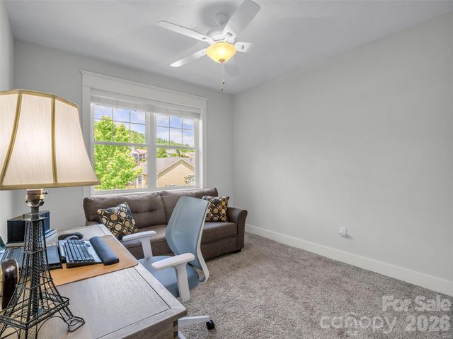 27 Spelter Street, Hendersonville, NC 28792