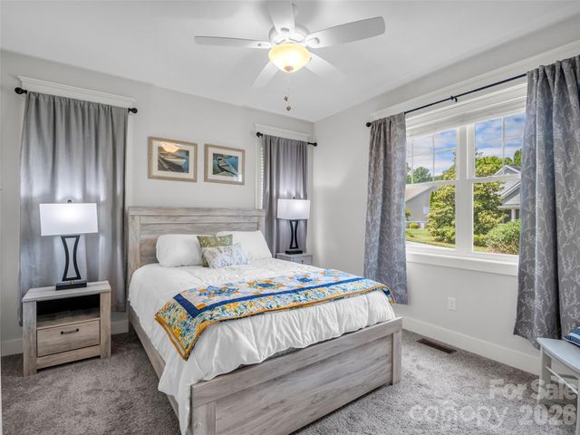 27 Spelter Street, Hendersonville, NC 28792