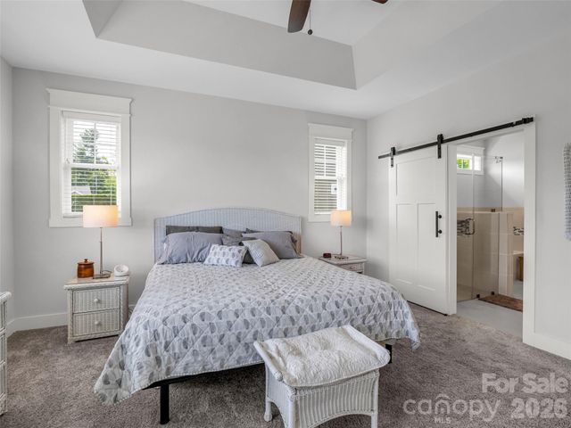 27 Spelter Street, Hendersonville, NC 28792