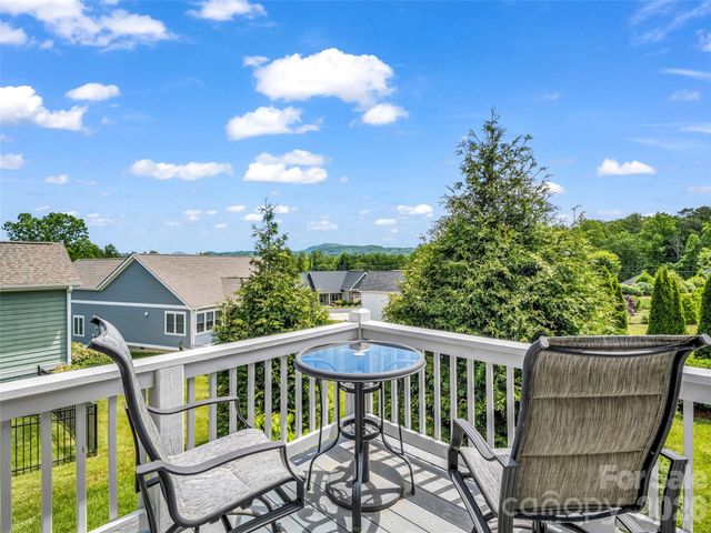 27 Spelter Street, Hendersonville, NC 28792